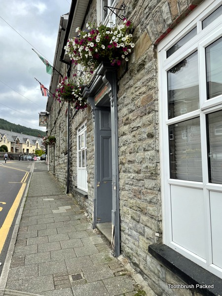 dunraven hotel exterior