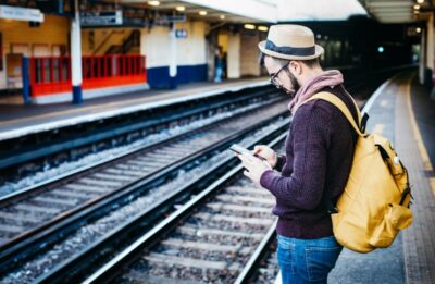How To Avoid Expensive Roaming Costs When Travelling