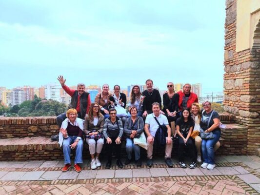 tour group photo